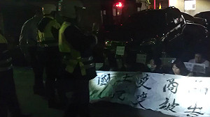 要求緩拆  華光居民赴江揆官邸陳情