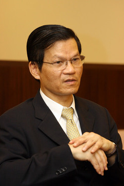 翁啟惠發起連署  籲重視人才失衡問題