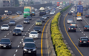 連假第3天國道順暢  午後將湧北返車潮