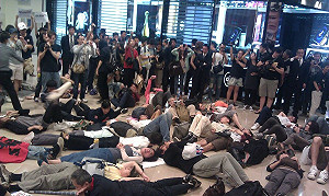 台版怒吼貧富不均  下午1:01佔領101