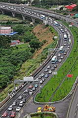 清明大塞車  葉匡時：1週內提報告
