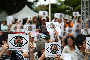 公民師絕食反課綱  百人教育部前上公民課