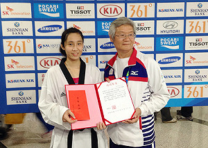 跆拳道女選手黃韻文踢出亞運第8金