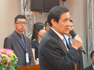 醫學生憂進血汗醫院  總統：遇到告訴我