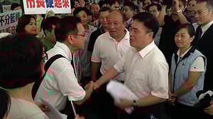 二免志願序不扣分  家長團體要郝「硬起來」