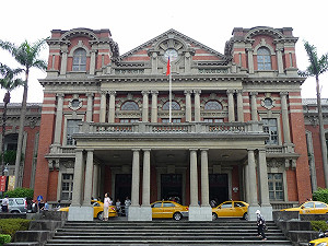 病人趴趴走 醫院美食街恐成病菌溫床