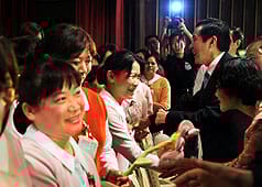 馬英九承諾  讓護理人員準時下班還加薪