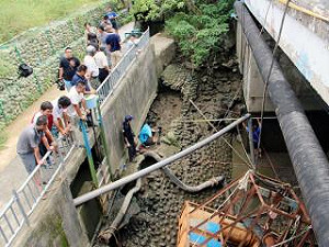 路權通過  張森文告別式藥房原址舉行