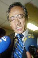 愛滋器捐案  邱文達：衛署負政策責任