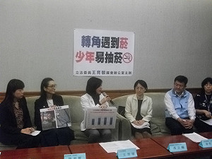 防未成年染菸  立委擬禁超商展示菸品