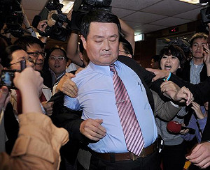 缺政院修法版本  食管法25日再審