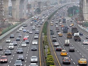 南下車潮將湧現 初一出遊難避塞車夢靨