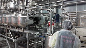 鼎王又中鏢 鍋底豆腐疑似用到工業用石膏