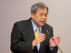 潘世偉：大學生只想當白領 失業率當然高