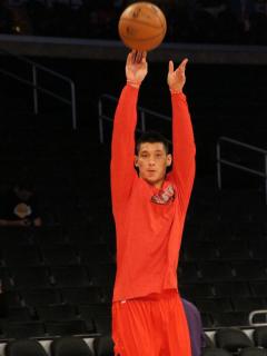 林書豪又扭傷  明是否戰勇士待評估