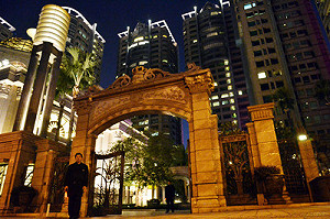 魏應充3戶帝寶遭查扣  頂新飛機全飛中國