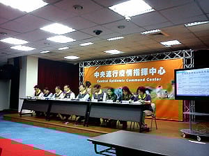 活禽攤商17日前轉型  每隻雞補助15元