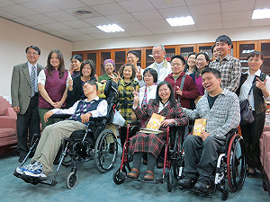 罕見病患：生下我 母親心裡很愧疚