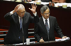 塑毒風暴   吳揆：協助受害者集體求償