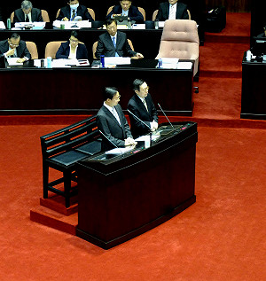 邱文達下不下台  江揆承諾週日前決定