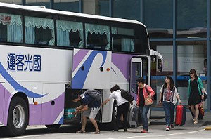 油價跌  2/14起國道客運票價降3.1%