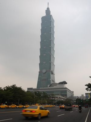 接獲恐怖攻擊信  北101南85遭點名　