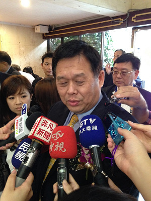 潘世偉：地方可自行決定調整基本工資