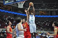 戴維斯歸化  李鴻源：長人免當兵