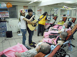 創世用捐款發獎金  衛福部：依法有據