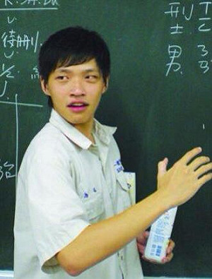 《建青》脫離校刊 陳為廷昔日主編憶當年