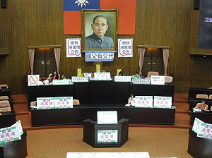 反電價毒牛  綠委展開5天120小時抗爭