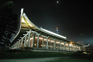 小便斗壞半年  國父紀念館長遭記申誡