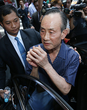 趙藤雄交保後首露面：是葉世文強取強求