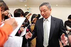 傳藍營達初步共識  二代健保明不三讀