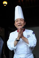 阿基師再鞠躬道歉 強調下跪是為代言負責