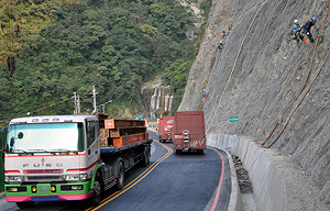 蘇花115.8公里  明恢復單線雙向行車