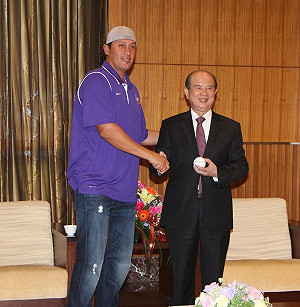 林義守會賈西亞 盼取消每隊3外籍球員限制