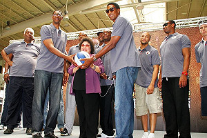 NBA球星抵高雄  21日進行表演賽