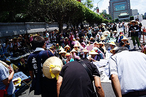 華隆工人結束凱道抗爭  回苗栗守護工廠