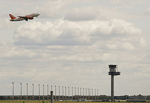 搭乘飛機  美全程開放使用電子裝置