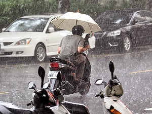 中南部午後大雷雨 中橫63K處坍方