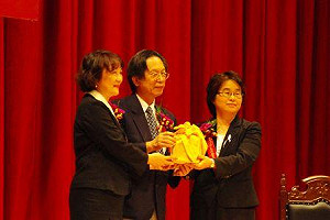 立委問旺中案  蘇蘅自爆：不再續任主委