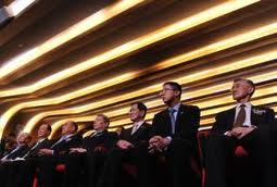 蔡紹中代出席？ 學者：兒子不應承擔