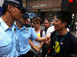 採訪佔中遇襲  香港電台2記者採訪被打傷