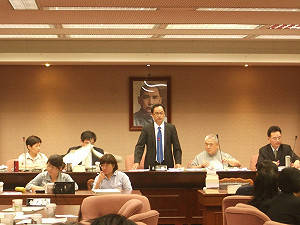 立院交委會加班  反壟斷法初審通過