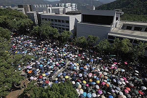 接力反國教科  數千港大專生罷課