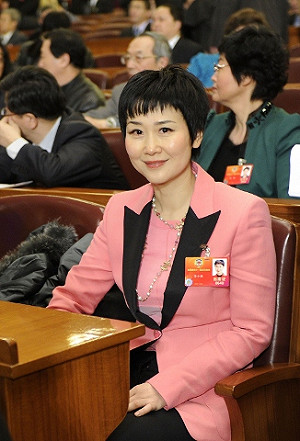 中國兩會奇聞多 李小琳主張建道德檔案