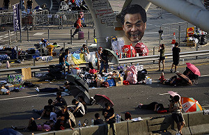 拒下台  梁振英：中國人大不因脅迫改變