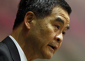 梁振英提政改報告  稱主流不挺公民提名