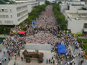 羅永生：香港在後極權主義警戒線上徘徊